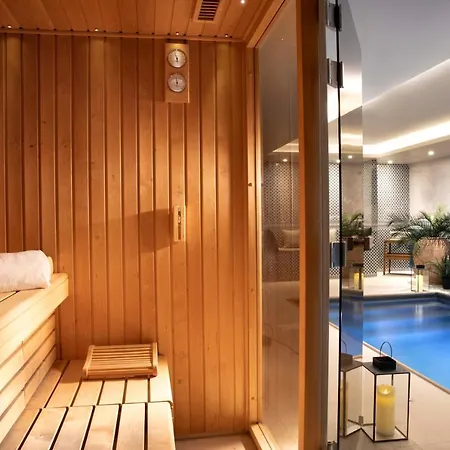 Montecristo 4* Paris